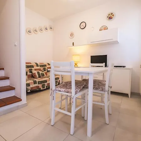 Sabrina 11-b By Interhome